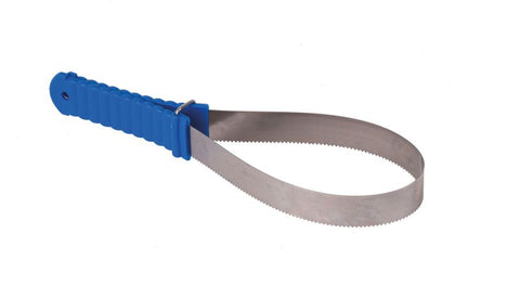 A Harlequin metal shedding blade / sweat scraper with moulded plastic handle One side has a serrated edge which is brilliant for removing loose hair or mud the other is flat so great for removing excess water or sweat. 